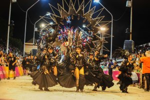 El Carnaval del País cierra enero con descuentos especiales para entrerrianos